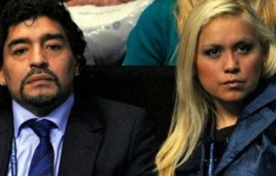 Maradona mất người con thứ hai với bạn gái cũ Veronica