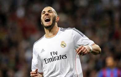 Real thua El Clasico không phải lỗi của Benzema