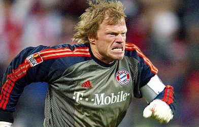 Oliver Kahn dọa dẫm MU trước trận gặp Bayern Munich