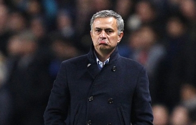 Jose Mourinho chính thức nhận án phạt từ FA