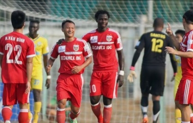 Vượt mặt Thanh Hóa, B.Bình Dương giành cú đúp giải thưởng tháng Ba