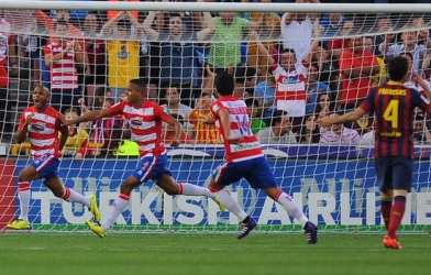 Video bàn thắng: Granada 1-0 Barcelona (VĐQG Tây ban Nha 2013/14)