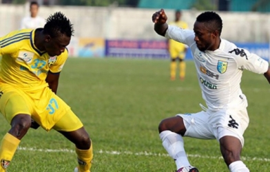 HN.T&T vs QNK.QN: Tân binh gặp khó