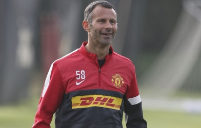 Ryan Giggs đã có những dấu ấn đầu tiên trên băng ghế huấn luyện