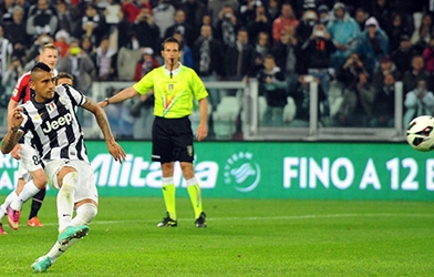 Vidal phải lên bàn mổ