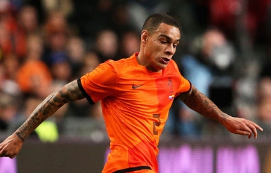 Danh sách sơ bộ Hà Lan: Có Sneijder không Van der Wiel