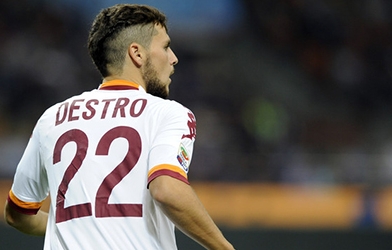 Wolfsburg ra giá trên trời cho Destro