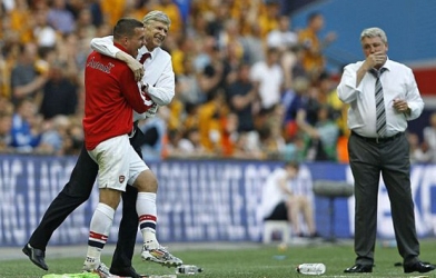 Arsenal 3-2 Hull City: Pháo thủ giành cúp đầy nghẹt thở!