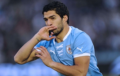 Luis Suarez chấn thương nặng trước thềm World Cup