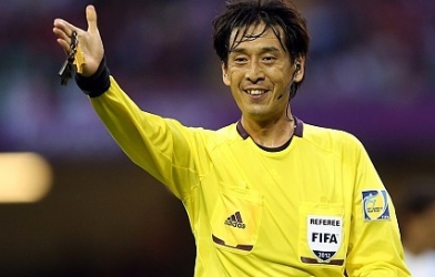 VPF thuê 3 trọng tài Nhật Bản sang 'cầm còi' V-League