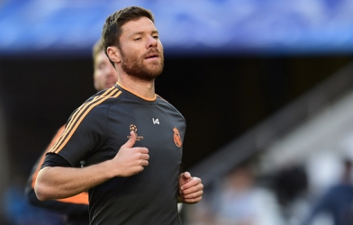 Xabi Alonso tự hào khi được la mắng Cris Ronaldo