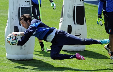 Buffon tiết lộ mục tiêu tại World Cup 2014