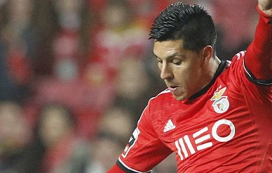 Chơi trội, M.U tiệm cận hợp đồng thứ 2