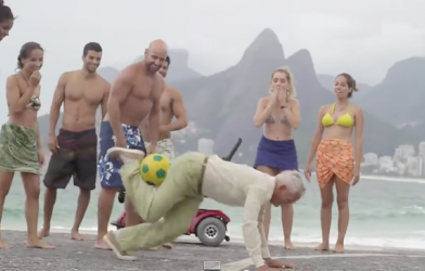 Video World Cup 2014: Thần đồng bóng đá xuất hiện mọi nơi, chỉ có ở Brazil
