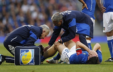 Montolivo nghỉ thi đấu ít nhất 6 tháng