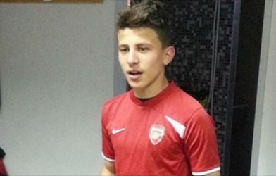 Arsenal đón tân binh đầu tiên trong kỳ Chuyển Nhượng Hè 2014