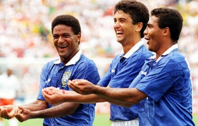 Video World Cup: Vũ điệu đưa nôi của Bebeto tròn 20 năm