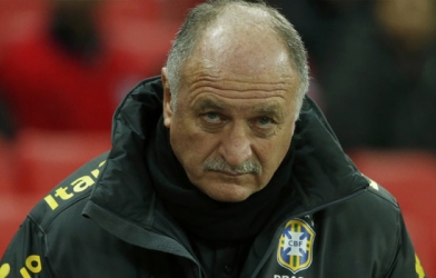 HLV ĐT Brazil bị sốc nặng trước trận khai mạc World Cup