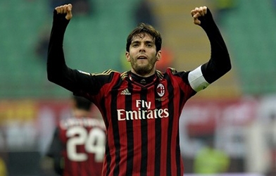 AC Milan cho Kaka tự quyết tương lai