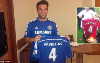 Fan Arsenal tức giận đốt áo đấu của Cesc Fabregas