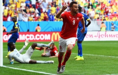 Thụy Sỹ thắng kịch tính Ecuador ở trận ra quân World Cup 2014