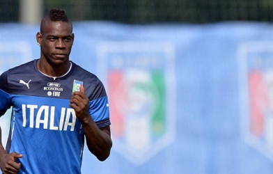 Arsenal đang xúc tiến thương vụ Mario Balotelli