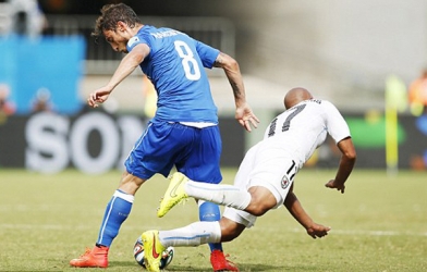 Video World Cup 2014: Tình huống thẻ đỏ gây tranh cãi của Marchisio vs Uruguay