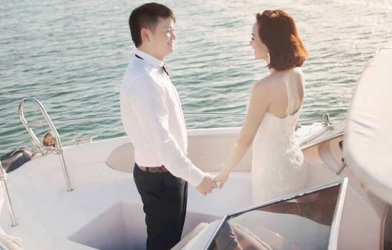 Lộ ảnh cưới lãng mạn của tiền đạo Phạm Văn Quyến