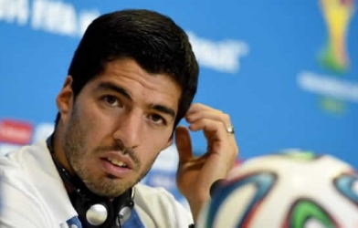 FIFA sắp định đoạt số phận Suarez sau vụ cắn Chiellini