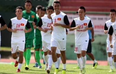 Đội tuyển Việt Nam tập nặng ngay ngày đầu tiên dưới thời HLV Miura