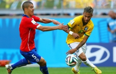 Video bàn thắng: Brazil 1-1 Chile (Vòng 1/8 World Cup 2014)