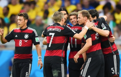 Nghiền nát Brazil 7-1, Đức tiến thẳng vào chung kết