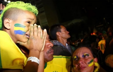 Nữ sinh treo cổ tự tử sau thảm bại của ĐT Brazil trước Đức