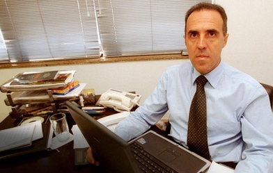 Đại diện của Neymar lớn tiếng chỉ trích HLV Scolari