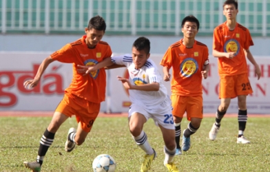 Trước trận bảng B - U17 Quốc Gia 2014