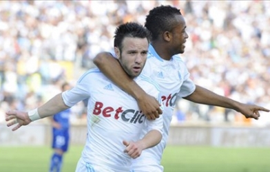 Mathieu Valbuena và Jordan Ayew sắp chia tay Marseille
