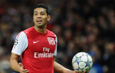 Sao xịt Arsenal bị đánh đập dã man