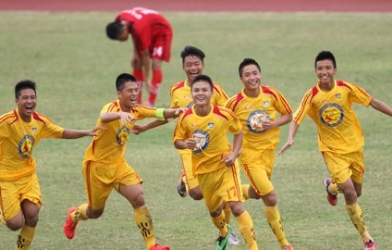 Bán kết 1: U17 Hà Nội T&T – U17 Bình Dương.