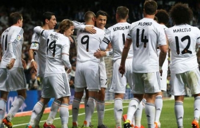 Real Madrid vs AS Roma: Màu trắng áp đảo, 8h15 ngày 30/7