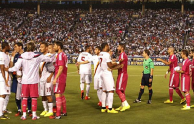 Seydou Keita giải thích lý do ném chai nước vào Pepe