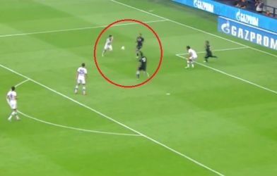 VIDEO: Pha kiến tạo đẳng cấp nhất năm của Julian Draxler cho 'Chúa nhẫn'