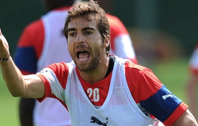 Flamini đùng đùng nổi giận quát mắng đồng đội