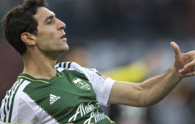 VIDEO: Pha solo ghi bàn từ giữa sân ở giải bóng đá nhà nghề Mỹ MLS