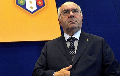 LĐBĐ Italia có Chủ tịch mới ‘đầy tranh cãi’