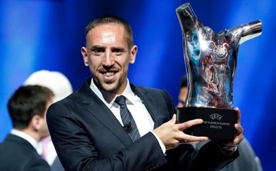Chủ tịch LĐ bóng đá Pháp khuyên Ribery suy nghĩ lại