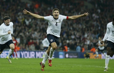 Gerrard chấm đội trưởng mới cho tuyển Anh