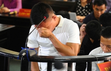 Các cầu thủ Ninh Bình bán độ bật khóc tại tòa và xin lỗi NHM