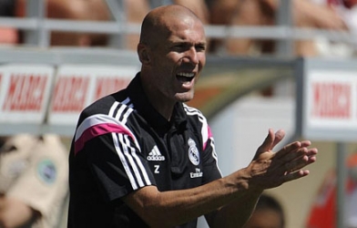 Zidane nhận thất bại ngay trận đầu tiên cầm quân