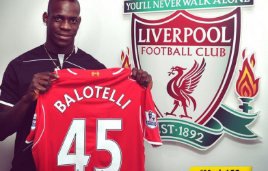 VIDEO: Những hình ảnh đầu tiên của 'ngựa chứng' Balotelli ở Liverpool