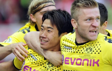 Trang chủ Dortmund quảng cáo văn hóa phẩm đồi trụy